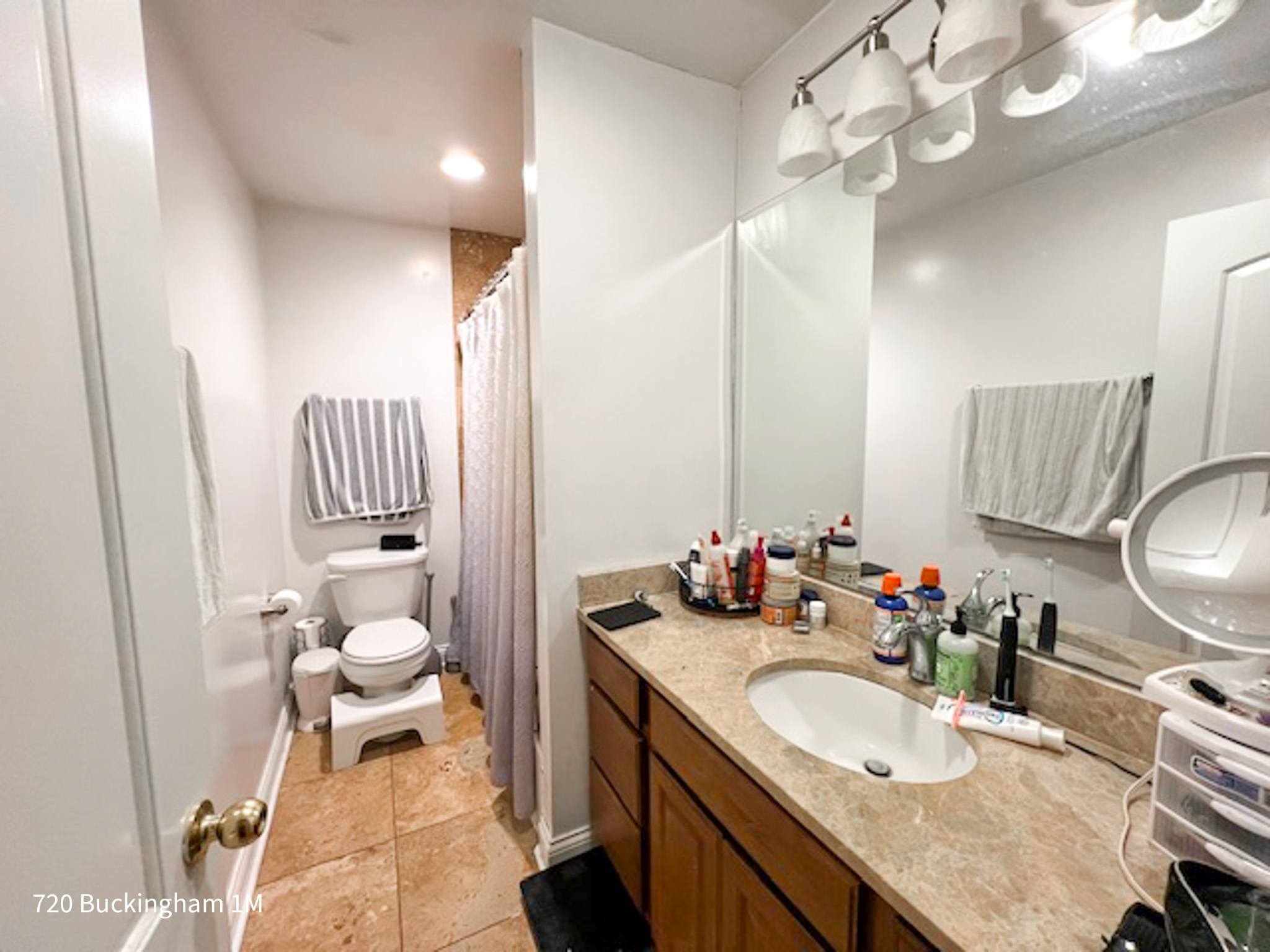 718-20 W Buckingham Pl 718-20 W Buckingham Pl., Chicago, IL 60657 - Leasing by Cross Street
